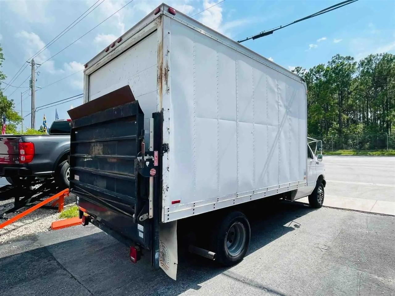 Ford Econoline E-450 2000