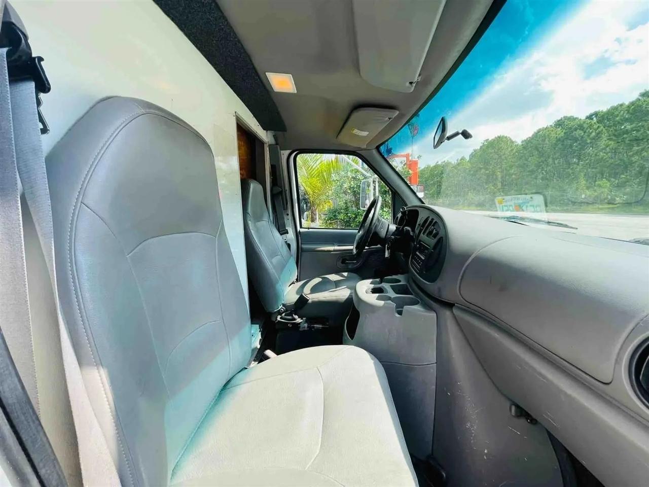 Ford Econoline E-450 2000