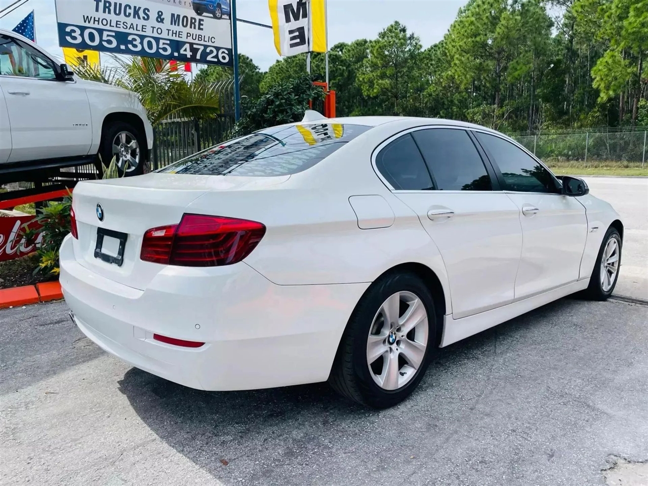 BMW 5-Series 528i 2015