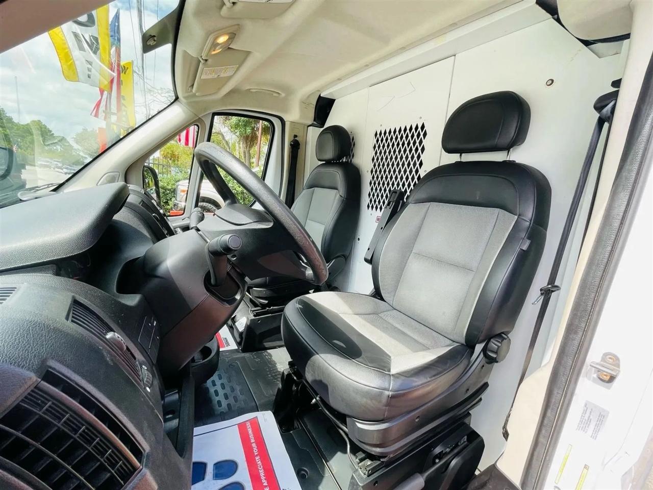 RAM Promaster 1500 Low Roof Tradesman 136-in. WB 2017