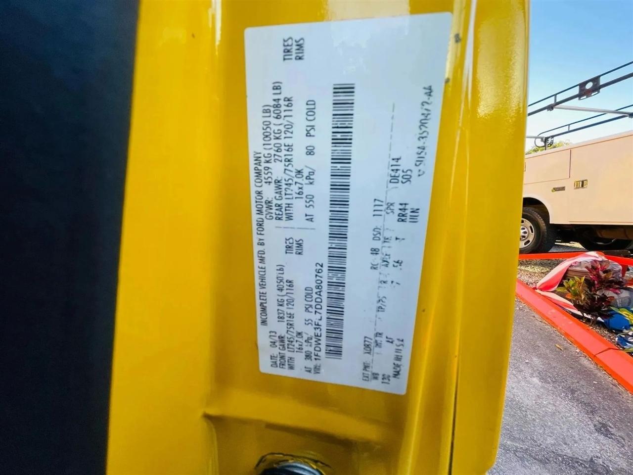 Ford Econoline E-350 Super Duty 2013