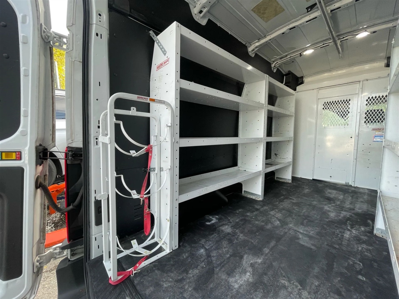 Ford Transit 250 Van High Roof w/Sliding Pass. 148-in. WB 2019 Ford Transit 250 Van High Roof w/Sliding Pass. 148-in. WB 2019