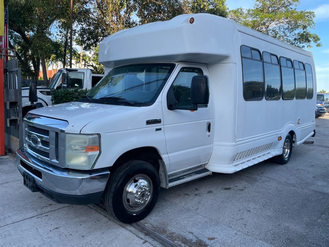 Ford Econoline E450 2014