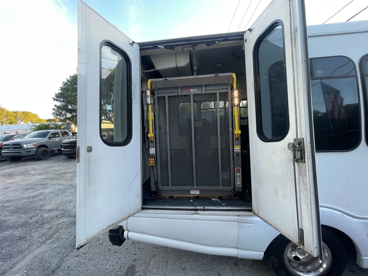 Ford Econoline E450 2014