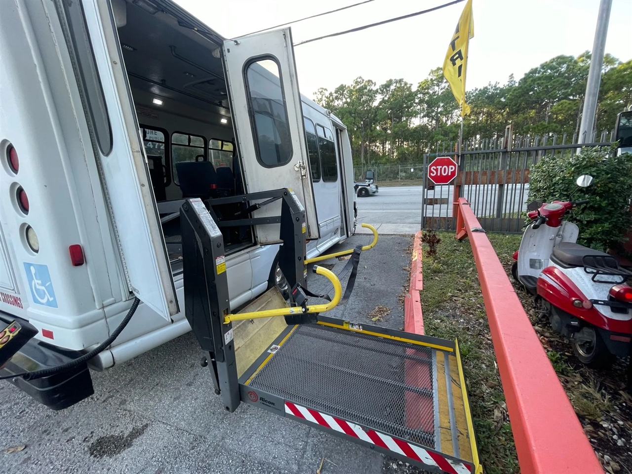 Ford Econoline E450 2014