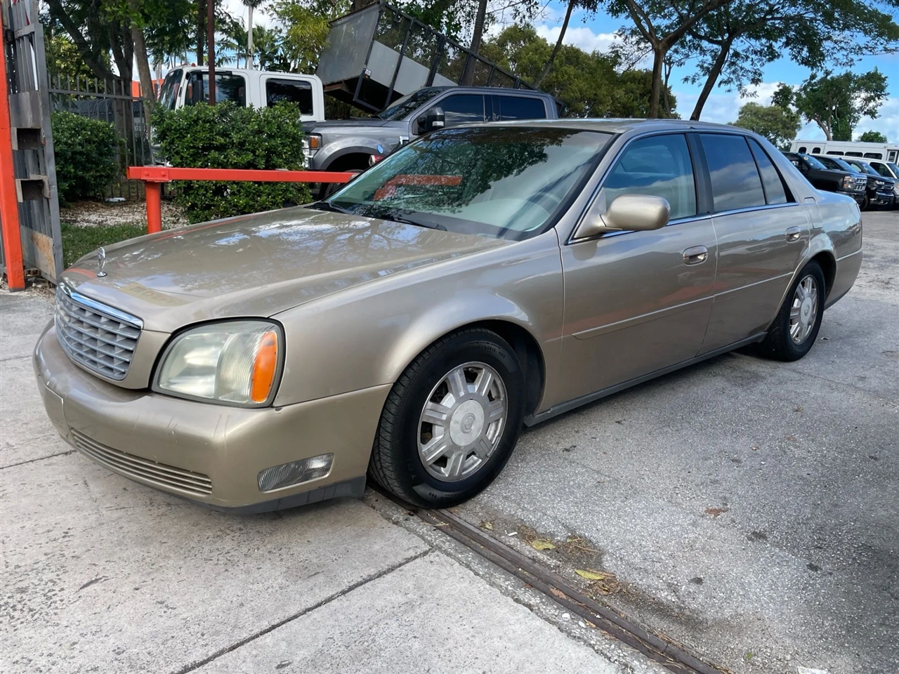 Cadillac DeVille Sedan 2005