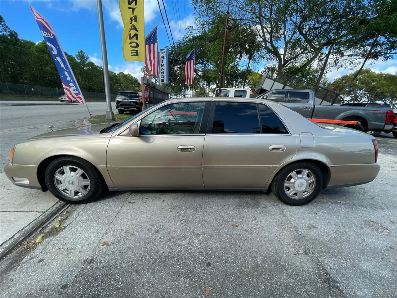 Cadillac DeVille Sedan 2005