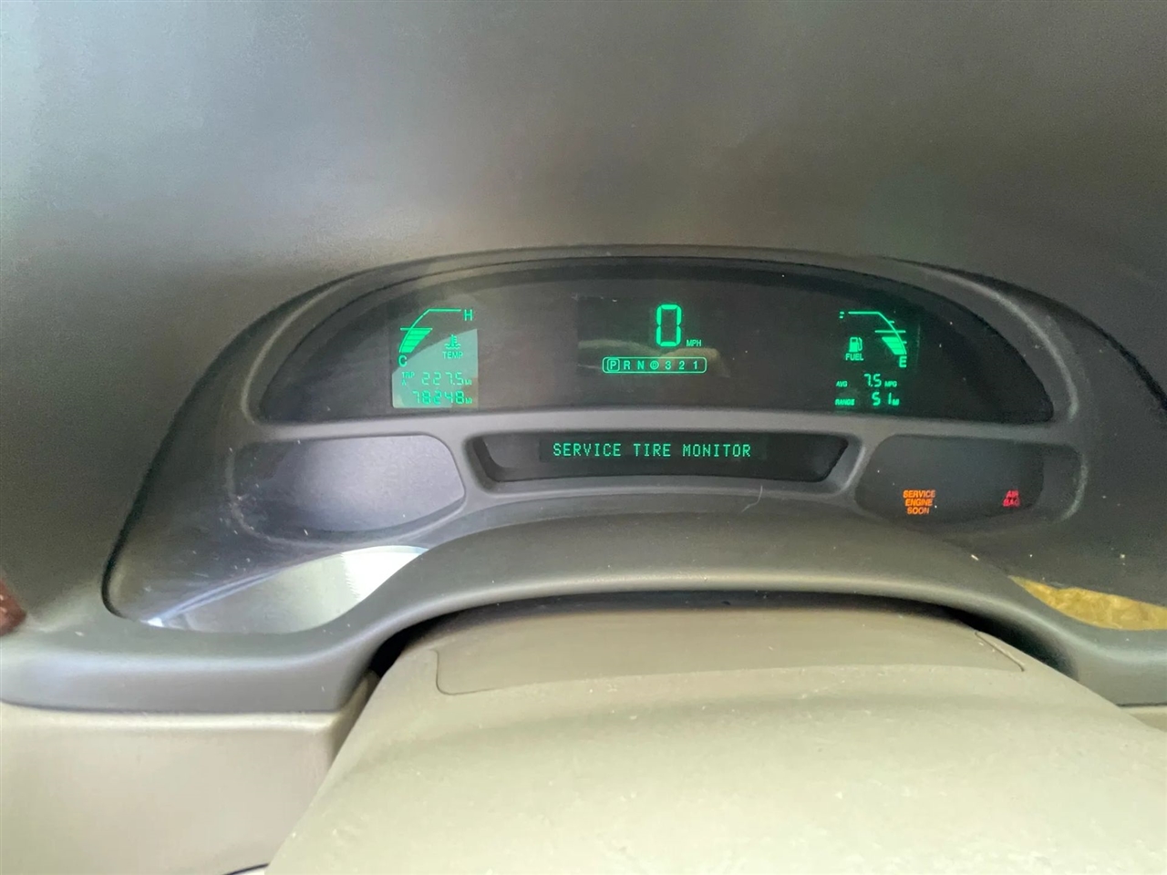 Cadillac DeVille Sedan 2005