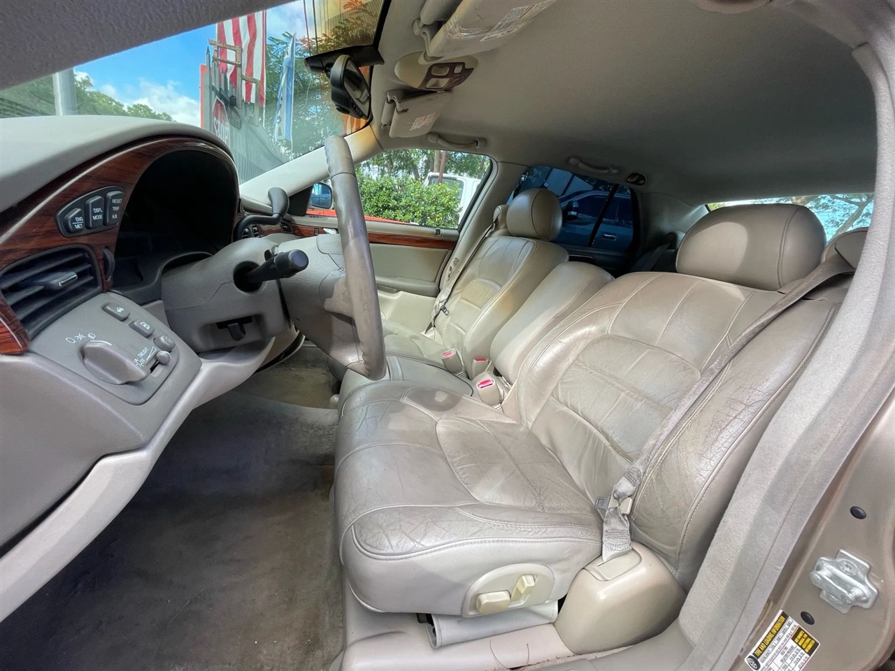 Cadillac DeVille Sedan 2005