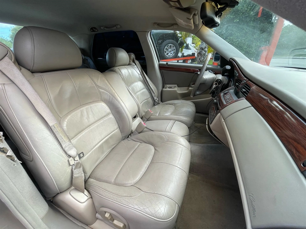 Cadillac DeVille Sedan 2005