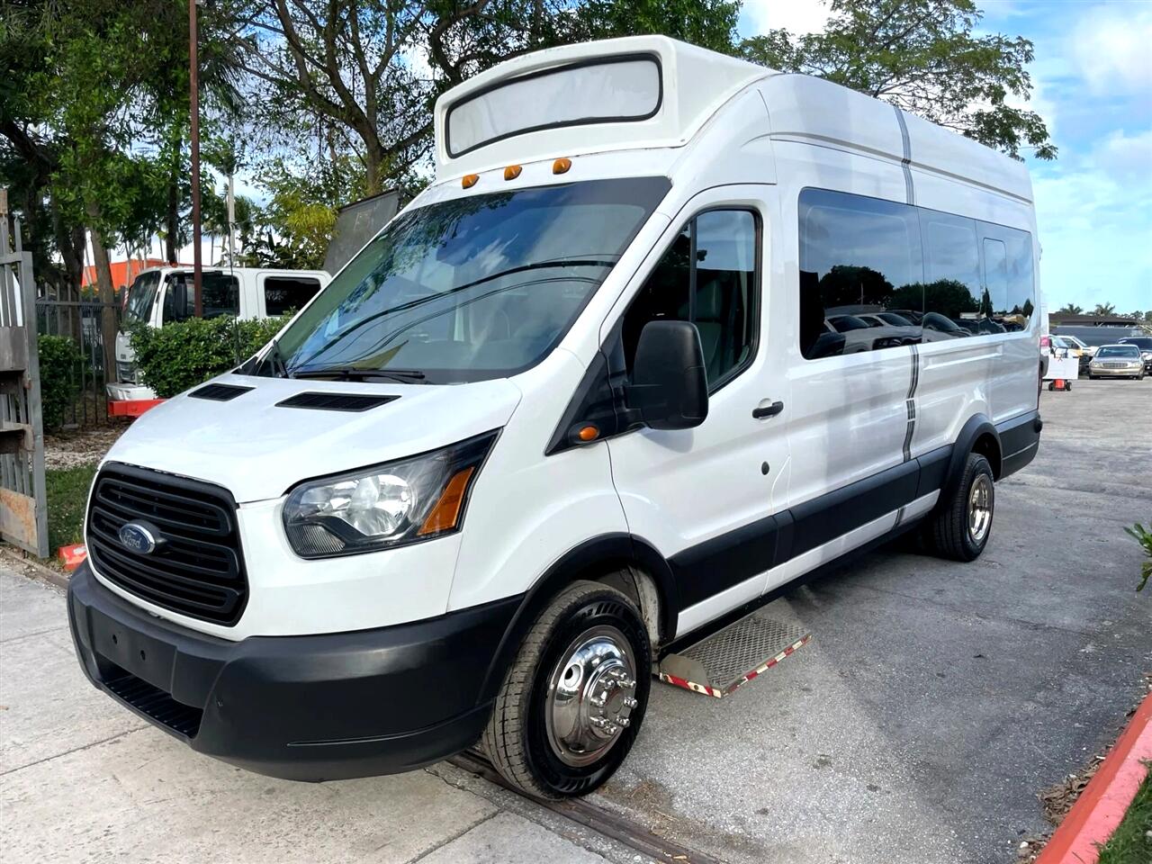 Ford Transit 350 Wagon HD High Roof XLT Dual Slide. 148 WB EL 2019