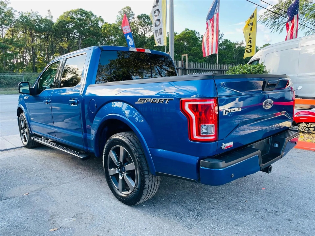 Ford F-150 XLT SuperCrew 5.5-ft. Bed 2WD 2017
