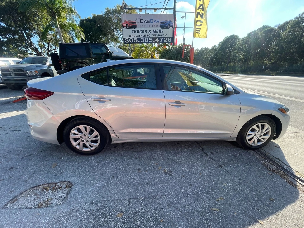 Hyundai Elantra SE 6AT 2017