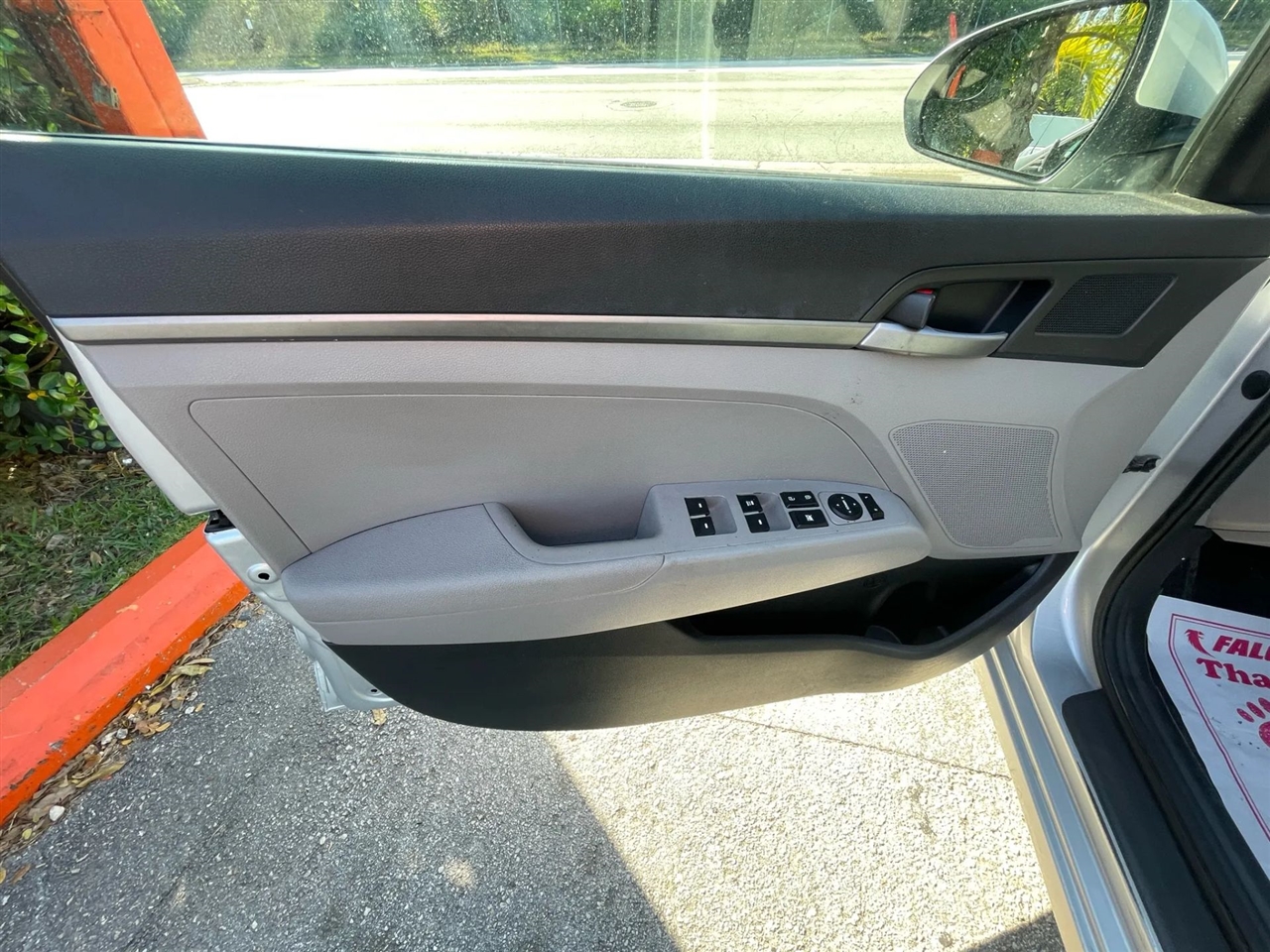 Hyundai Elantra SE 6AT 2017