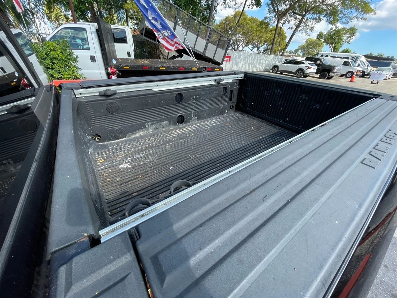 RAM 1500 SLT Quad Cab 2WD 2015