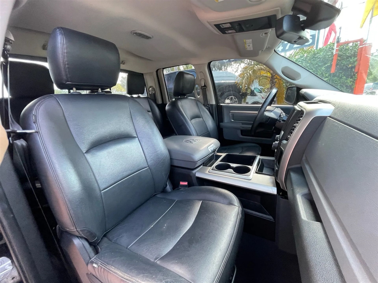 RAM 1500 SLT Quad Cab 2WD 2015