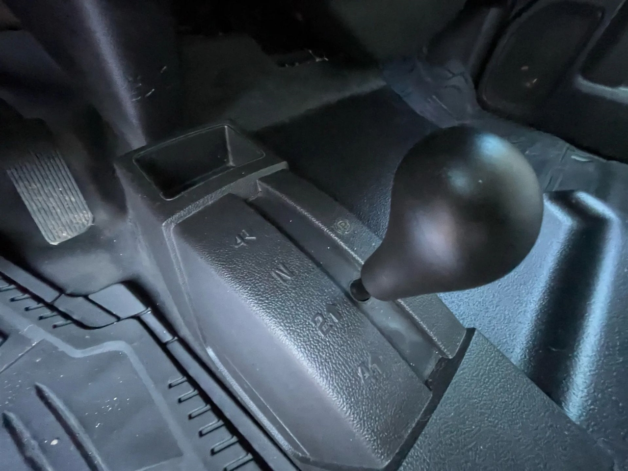 GMC Sierra 1500 Base Crew Cab 4WD 2014