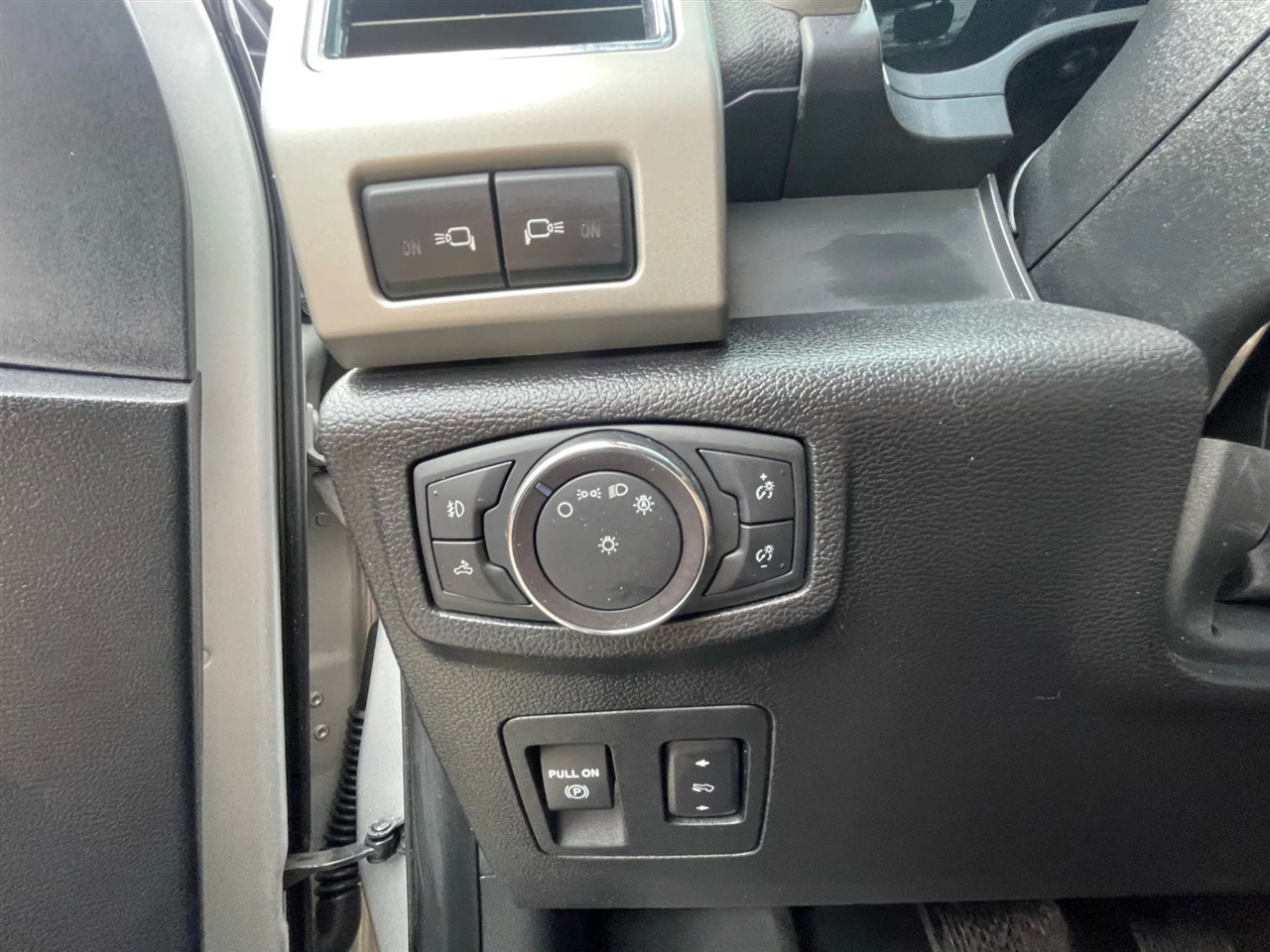 Ford F-150 Lariat SuperCrew 5.5-ft. Bed 4WD 2019