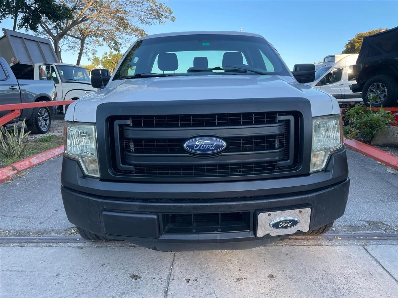 Ford F-150 XL 8-ft. Bed 2WD 2014