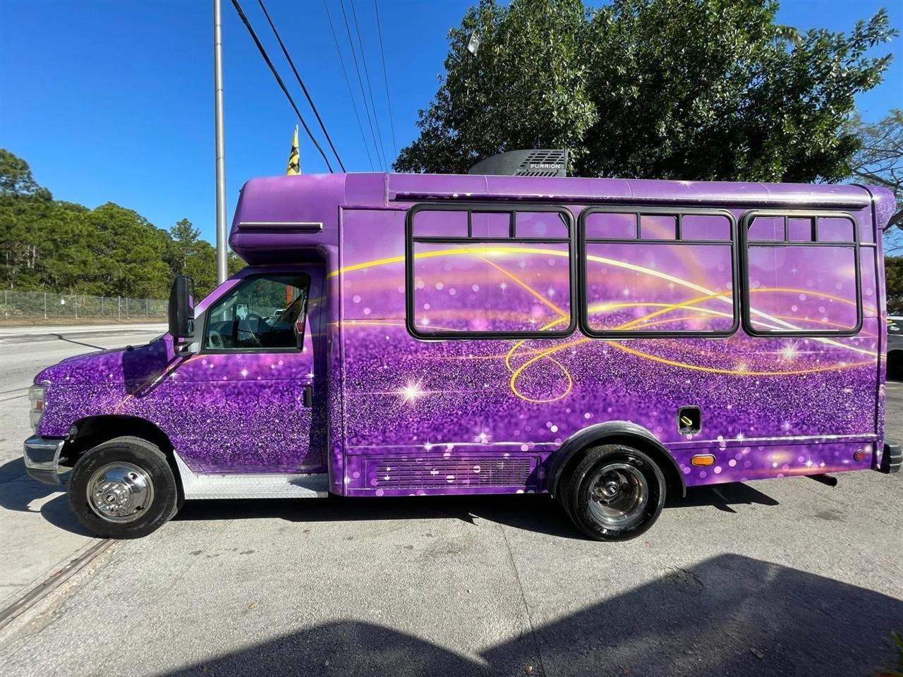 Ford Econoline E350 2011