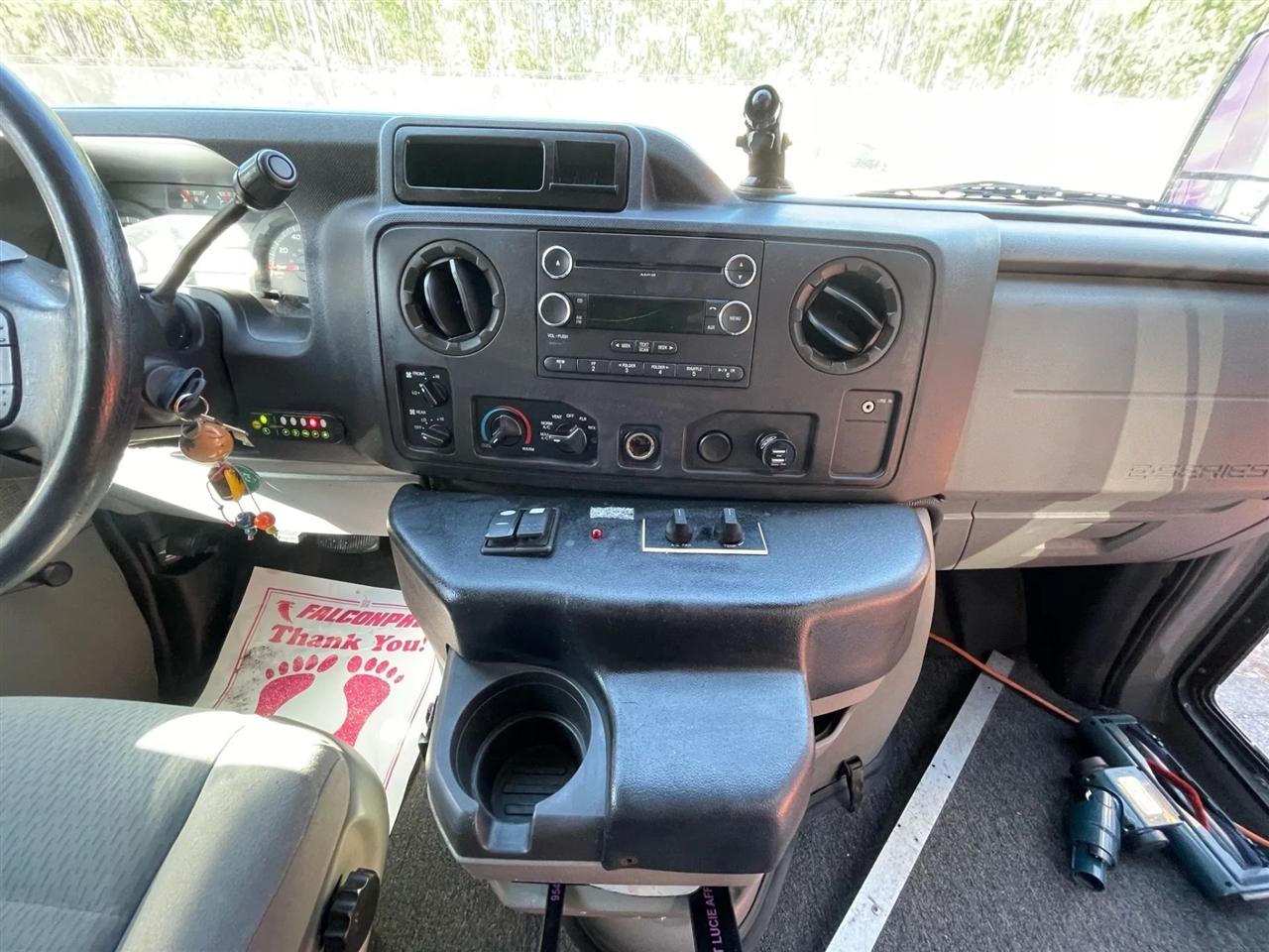 Ford Econoline E350 2011