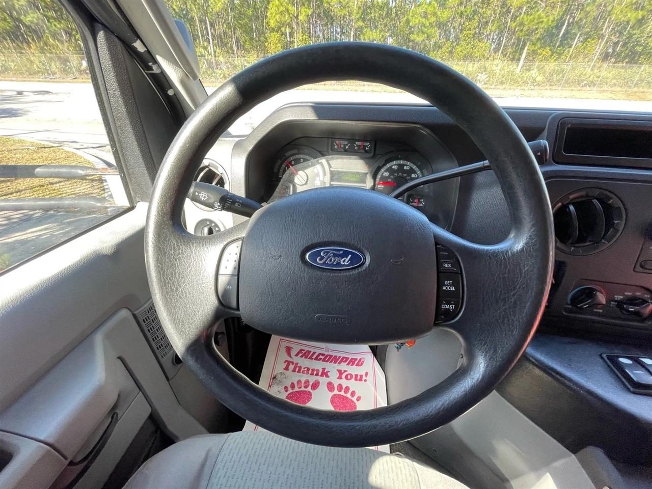 Ford Econoline E350 2011