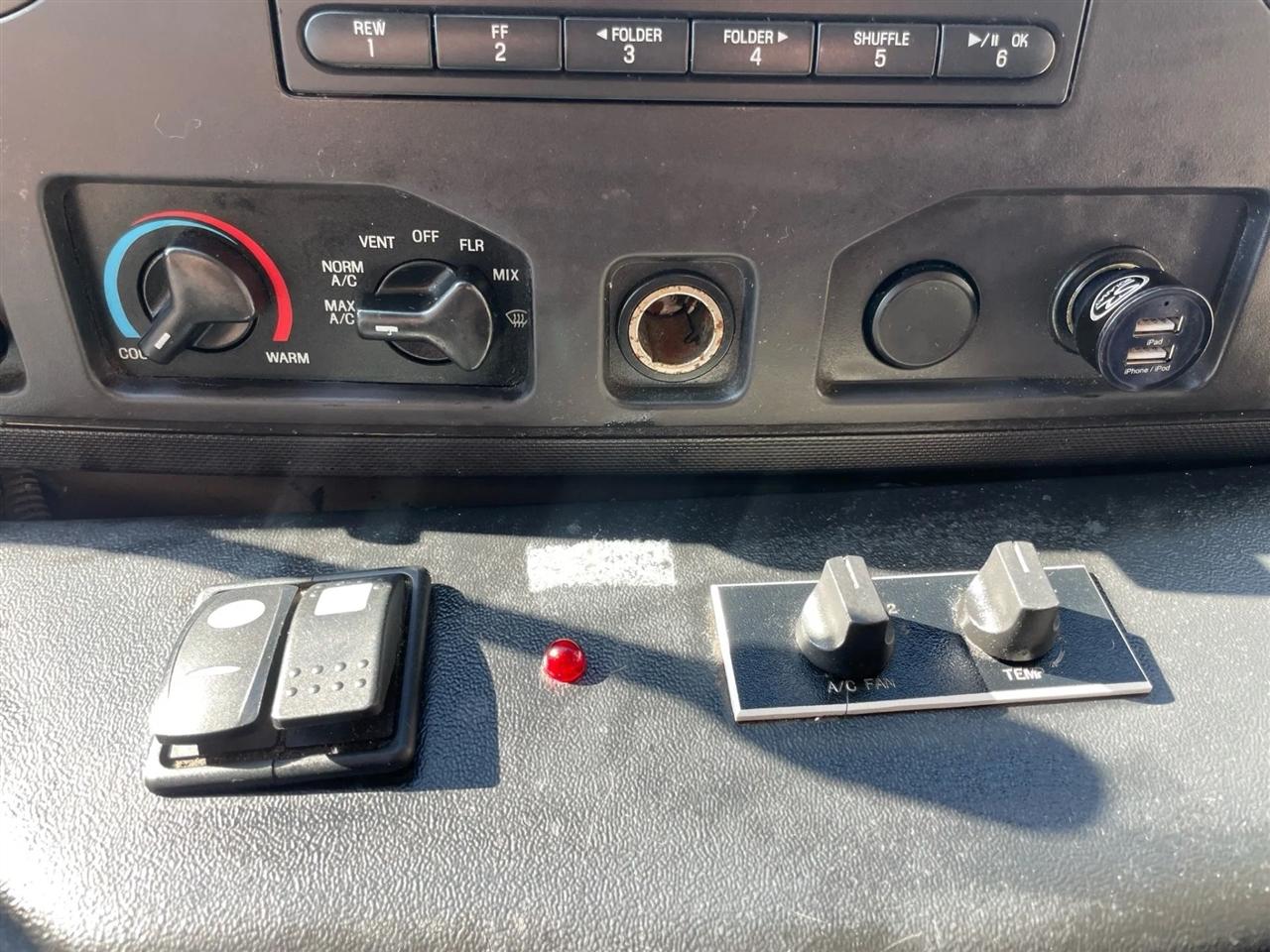 Ford Econoline E350 2011