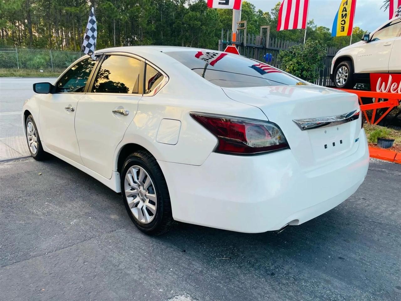 Nissan Altima 2.5 S 2014