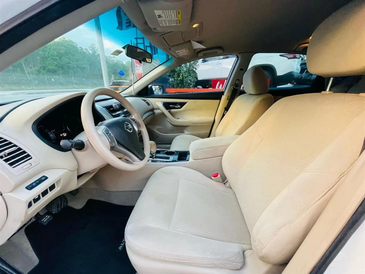 Nissan Altima 2.5 S 2014