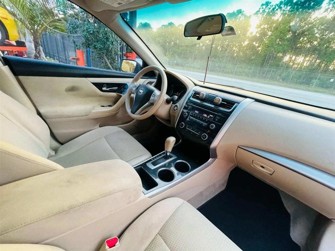 Nissan Altima 2.5 S 2014