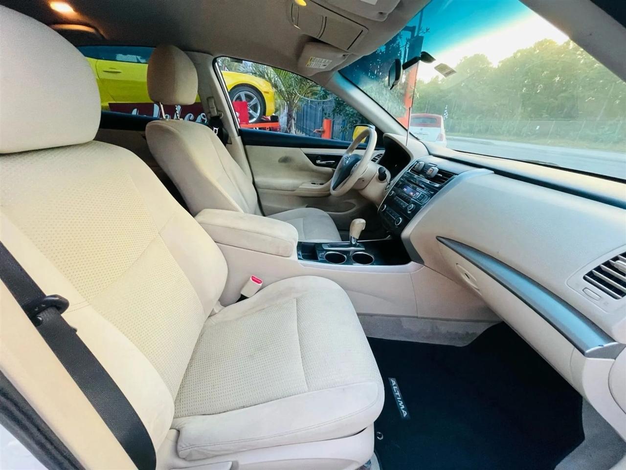 Nissan Altima 2.5 S 2014