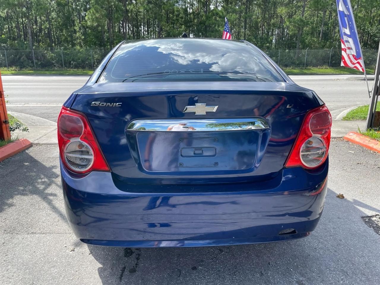 Chevrolet Sonic 2LT Sedan 2012