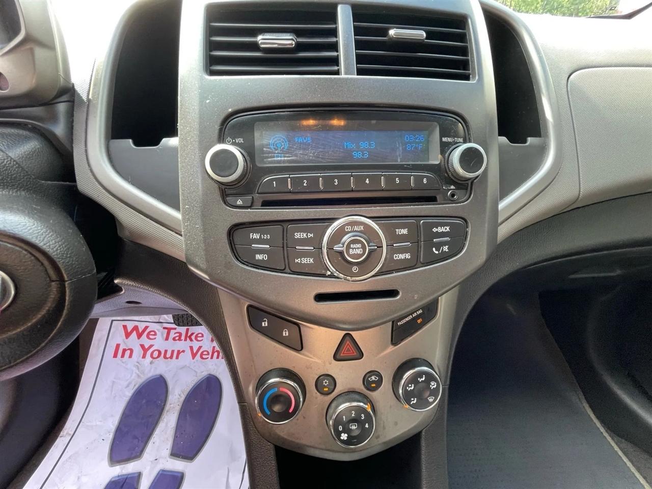 Chevrolet Sonic 2LT Sedan 2012