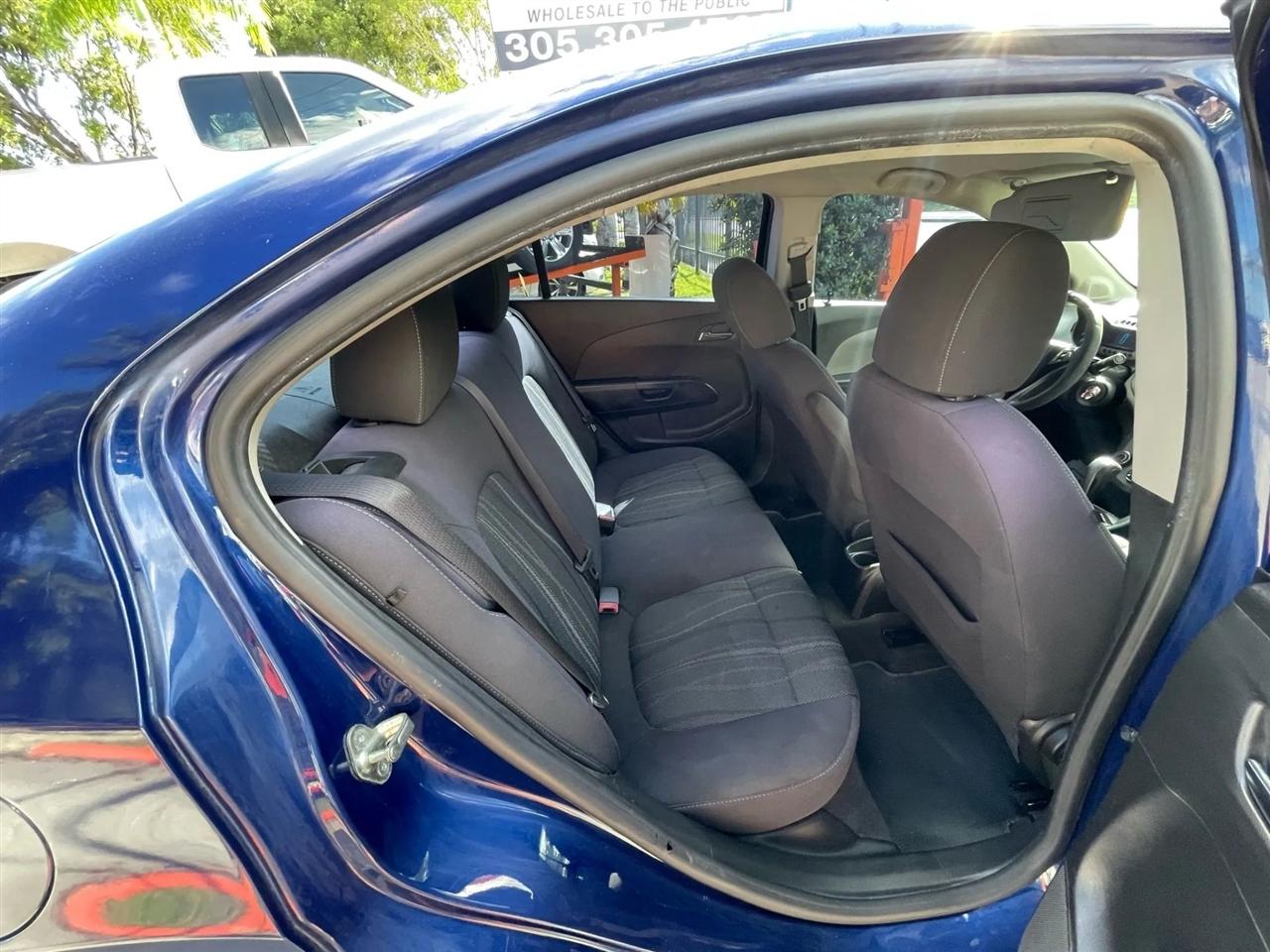 Chevrolet Sonic 2LT Sedan 2012