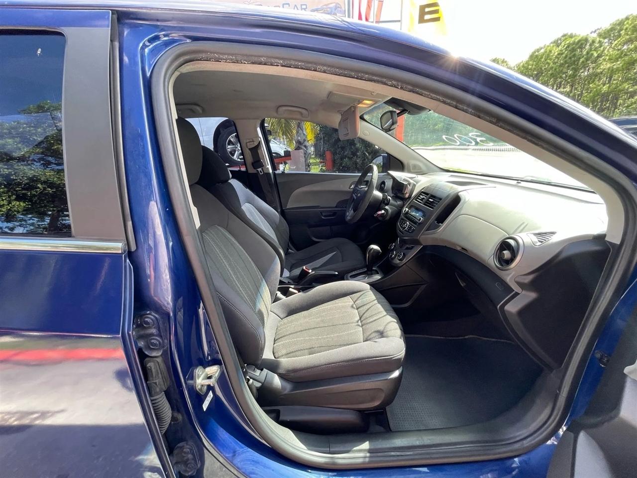 Chevrolet Sonic 2LT Sedan 2012