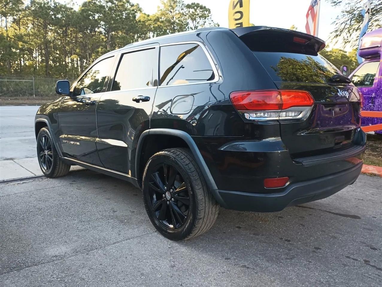 Jeep Grand Cherokee Laredo 2WD 2015