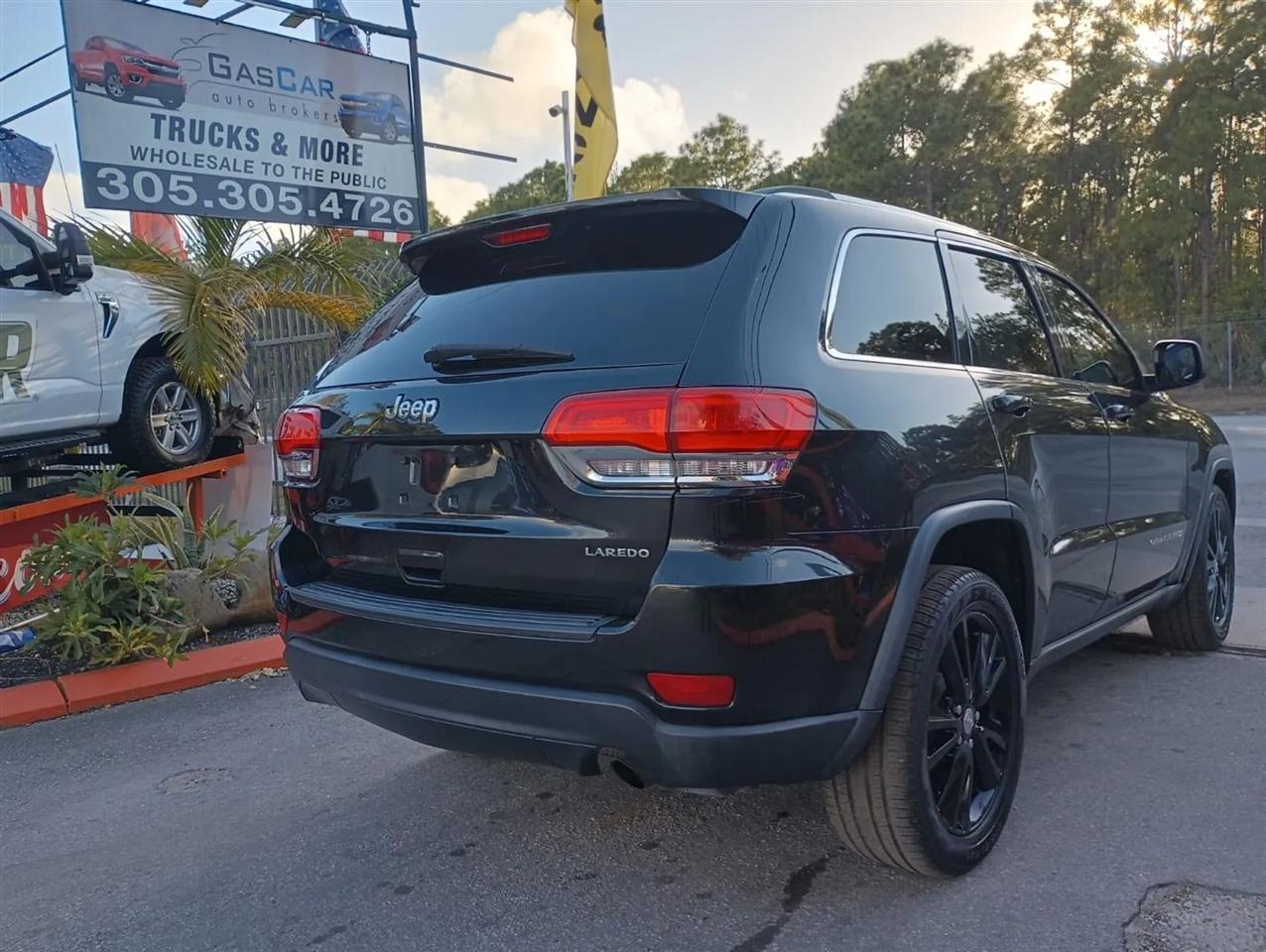 Jeep Grand Cherokee Laredo 2WD 2015