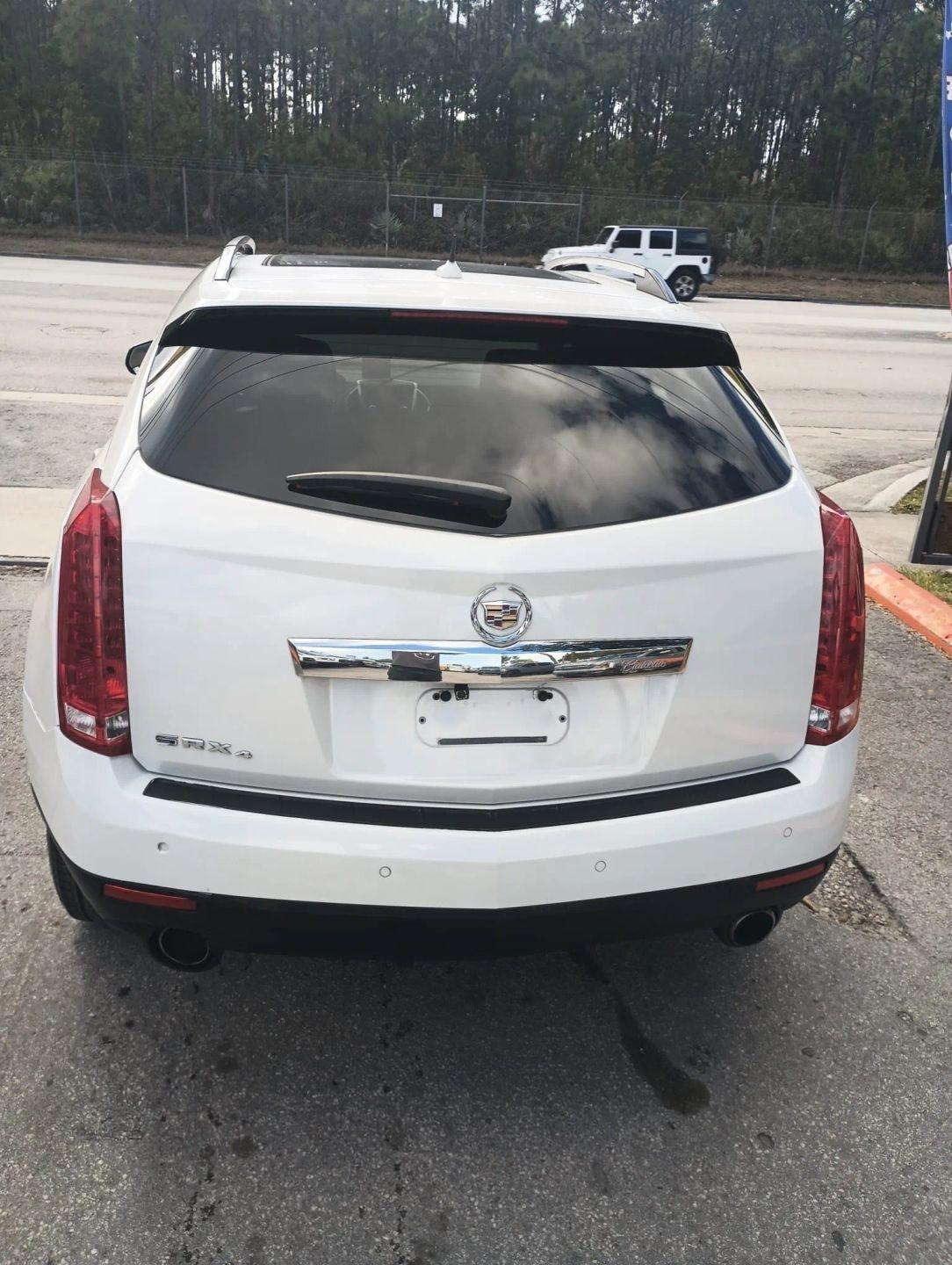 Cadillac SRX Luxury Collection AWD 2010