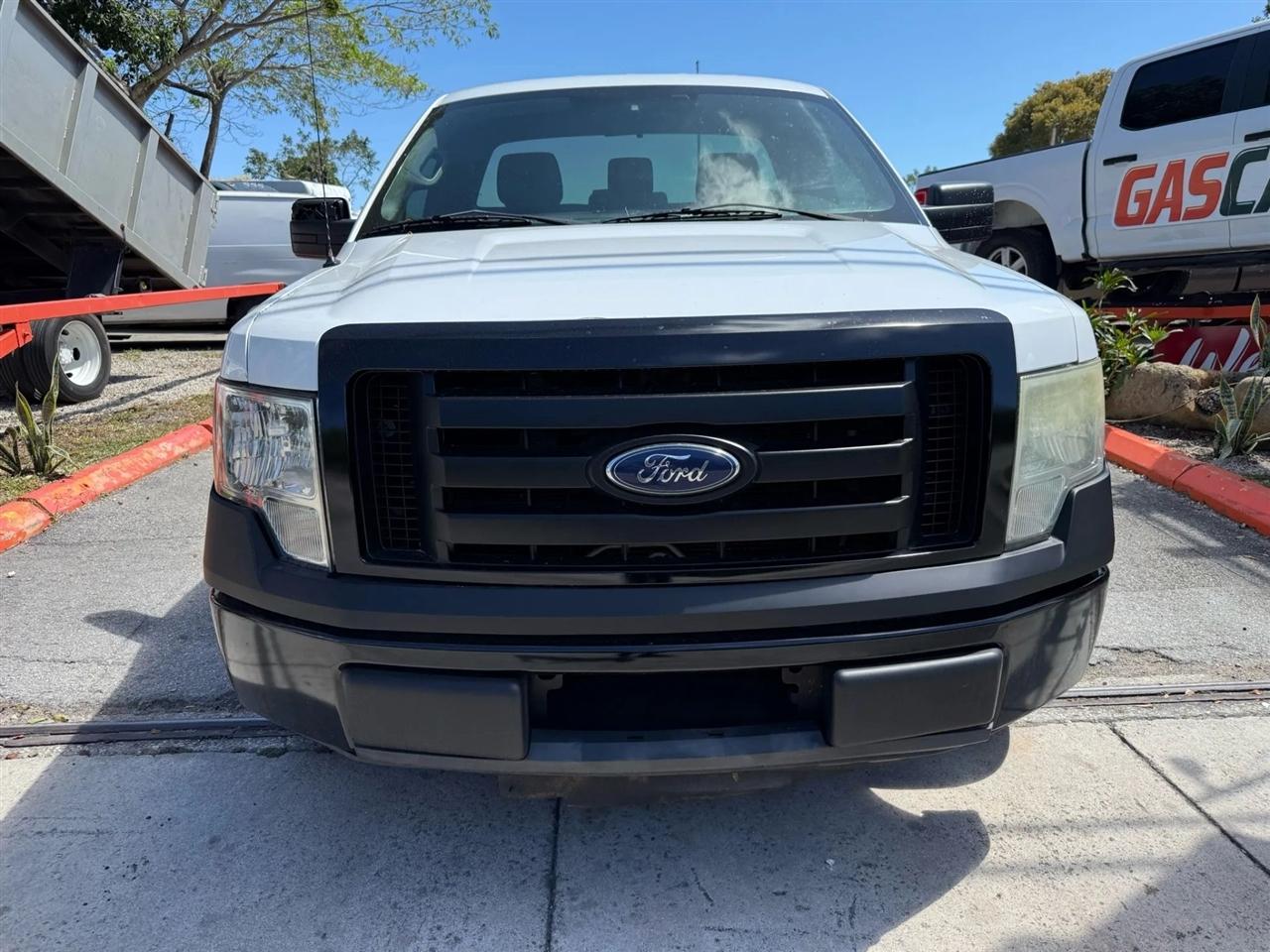 Ford F-150 XL 8-ft. Bed 2WD 2013