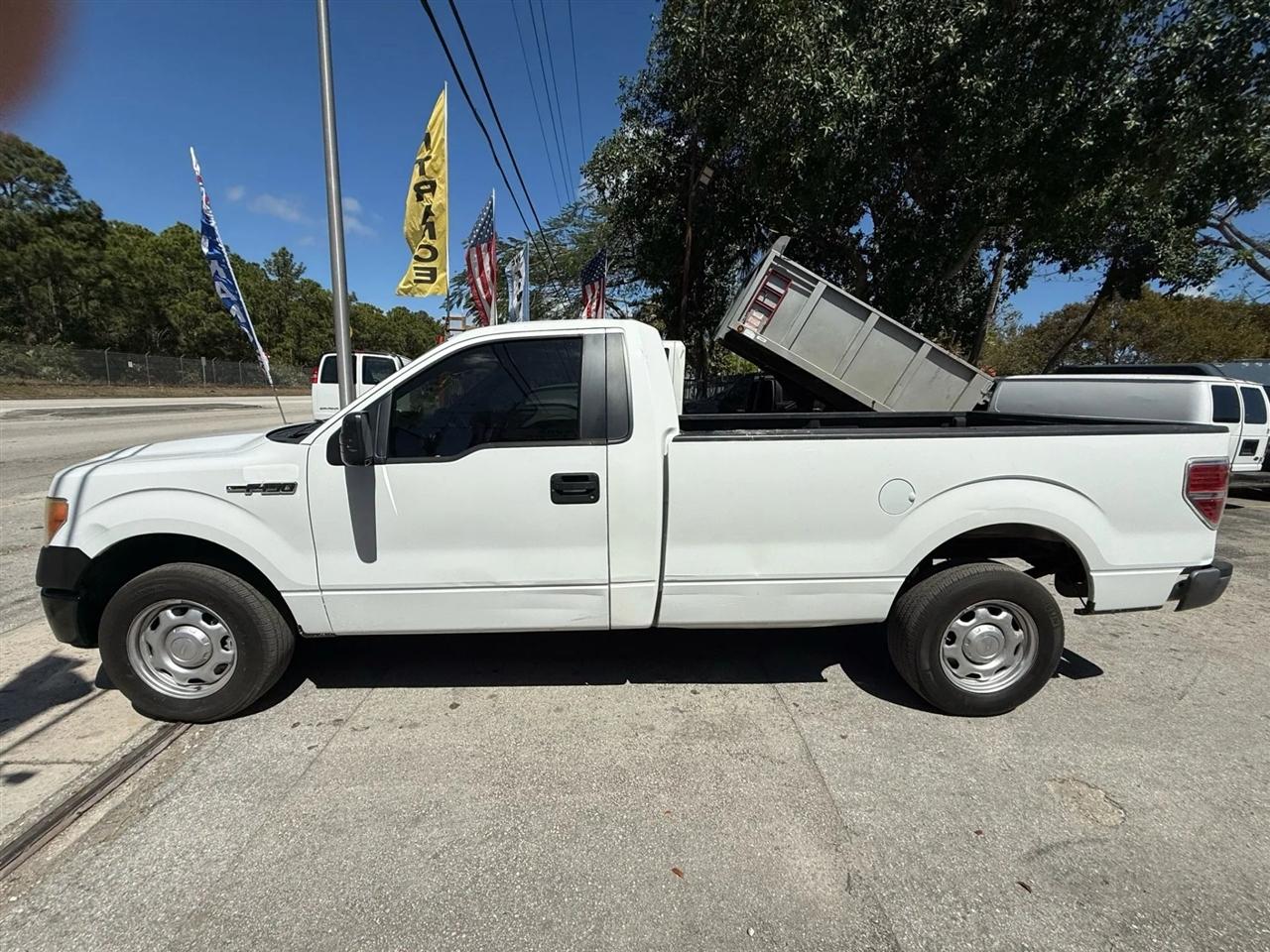 Ford F-150 XL 8-ft. Bed 2WD 2013