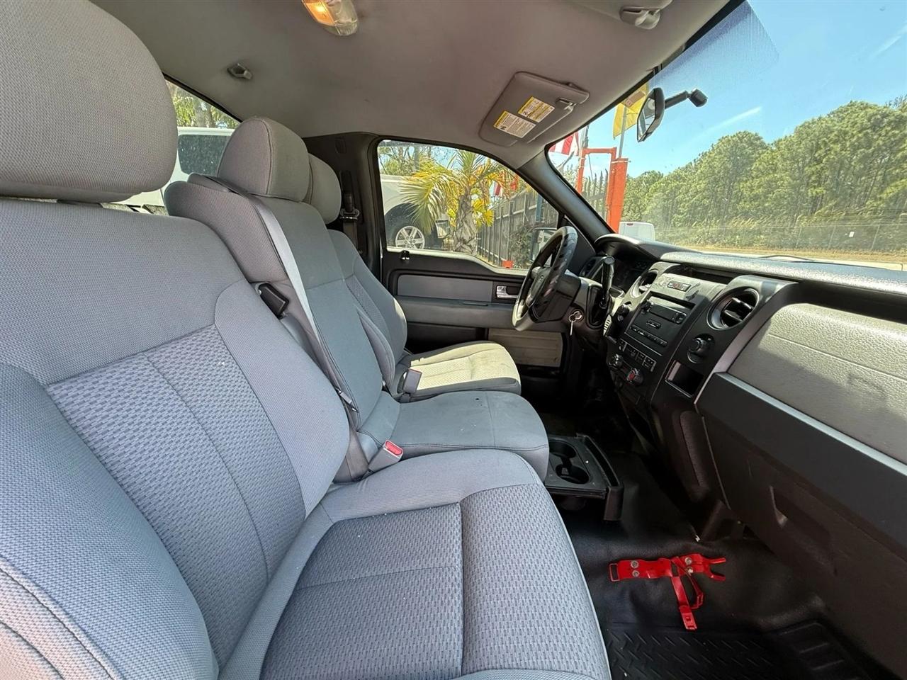 Ford F-150 XL 8-ft. Bed 2WD 2013