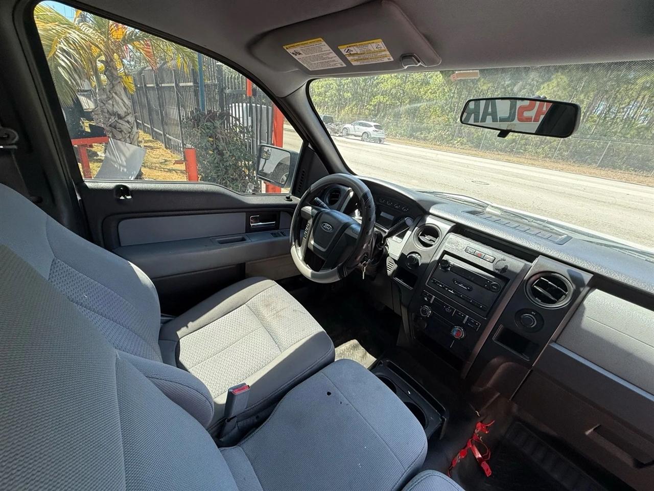 Ford F-150 XL 8-ft. Bed 2WD 2013