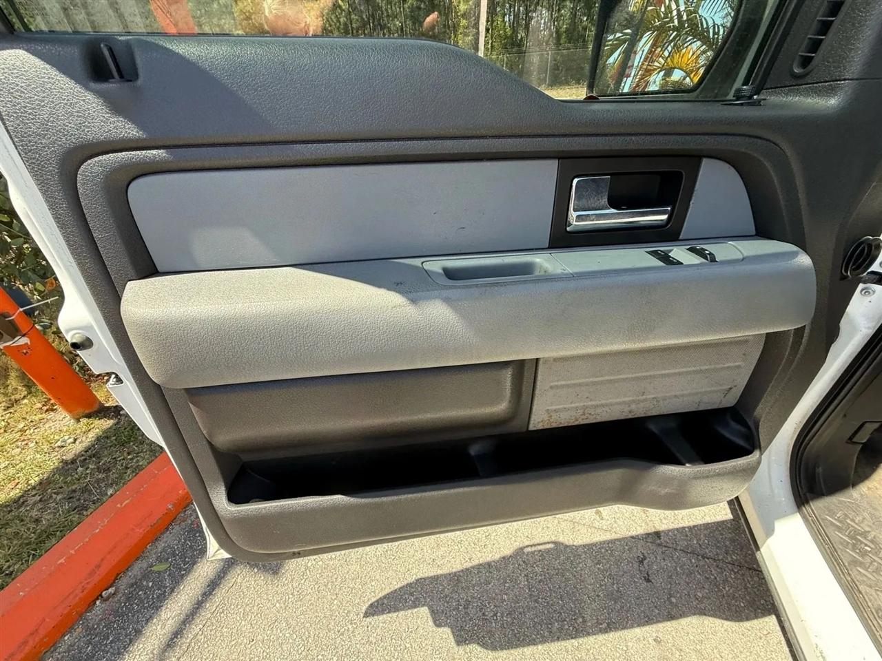 Ford F-150 XL 8-ft. Bed 2WD 2013