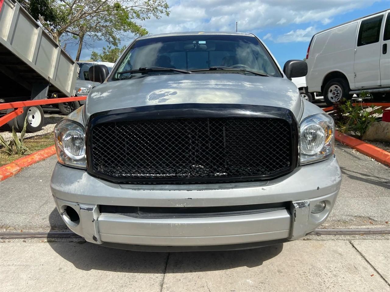 Dodge Ram 1500 SLT Quad Cab Long Bed 2WD 2005