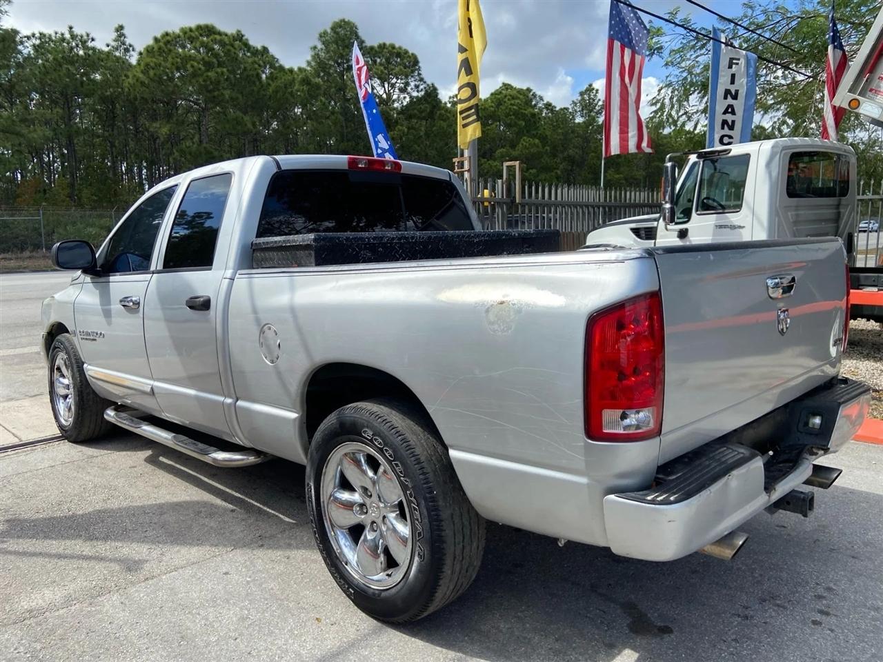 Dodge Ram 1500 SLT Quad Cab Long Bed 2WD 2005
