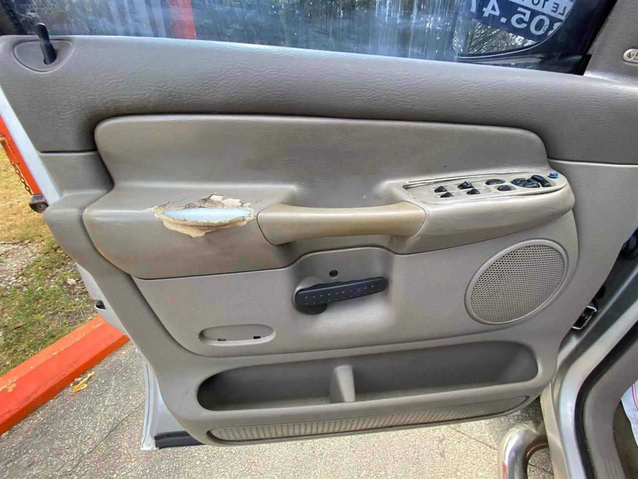 Dodge Ram 1500 SLT Quad Cab Long Bed 2WD 2005