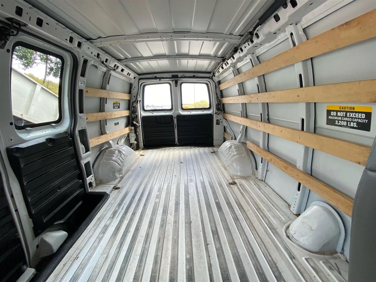 GMC Savana G2500 Cargo 2021