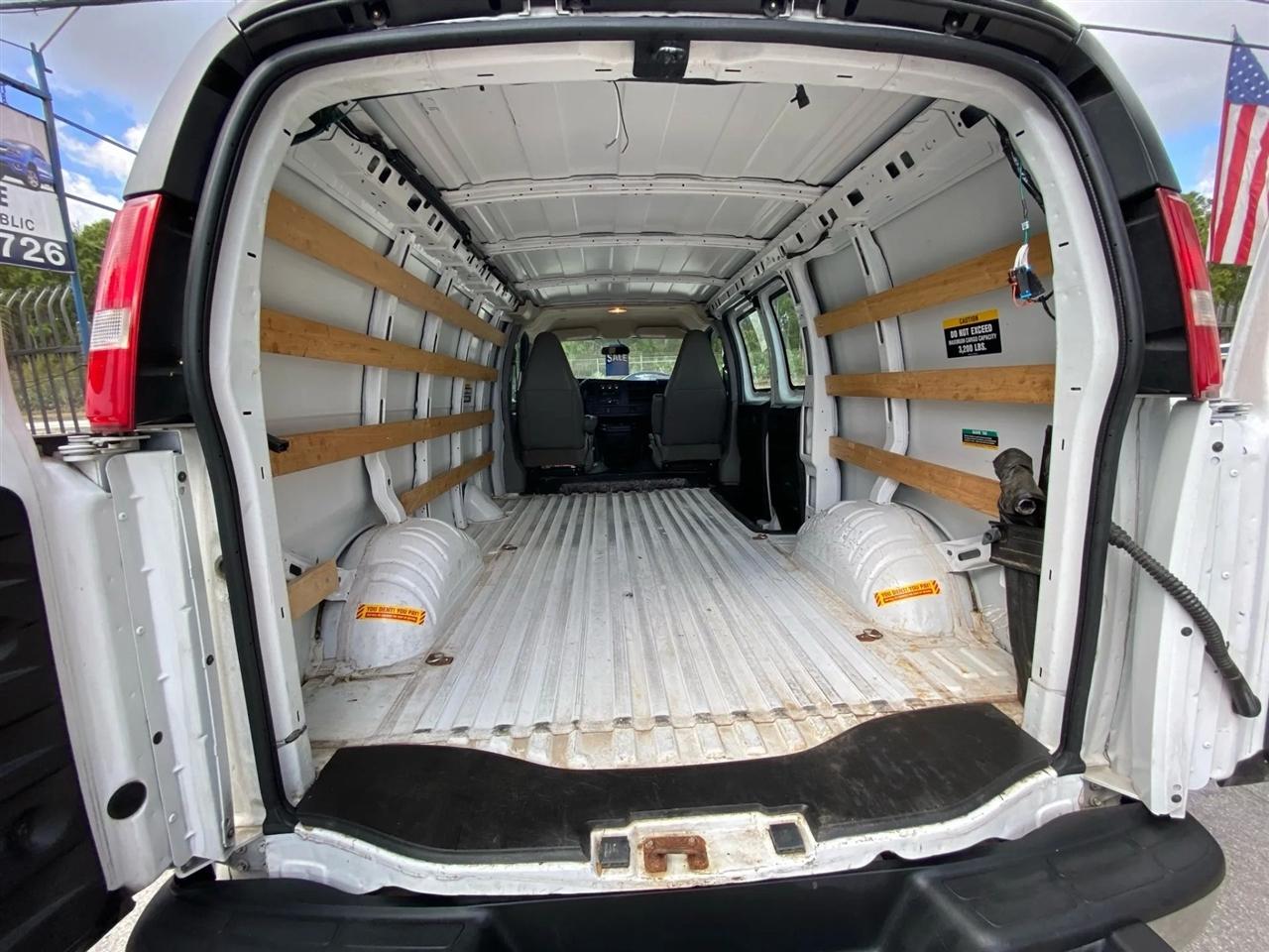 GMC Savana G2500 Cargo 2021