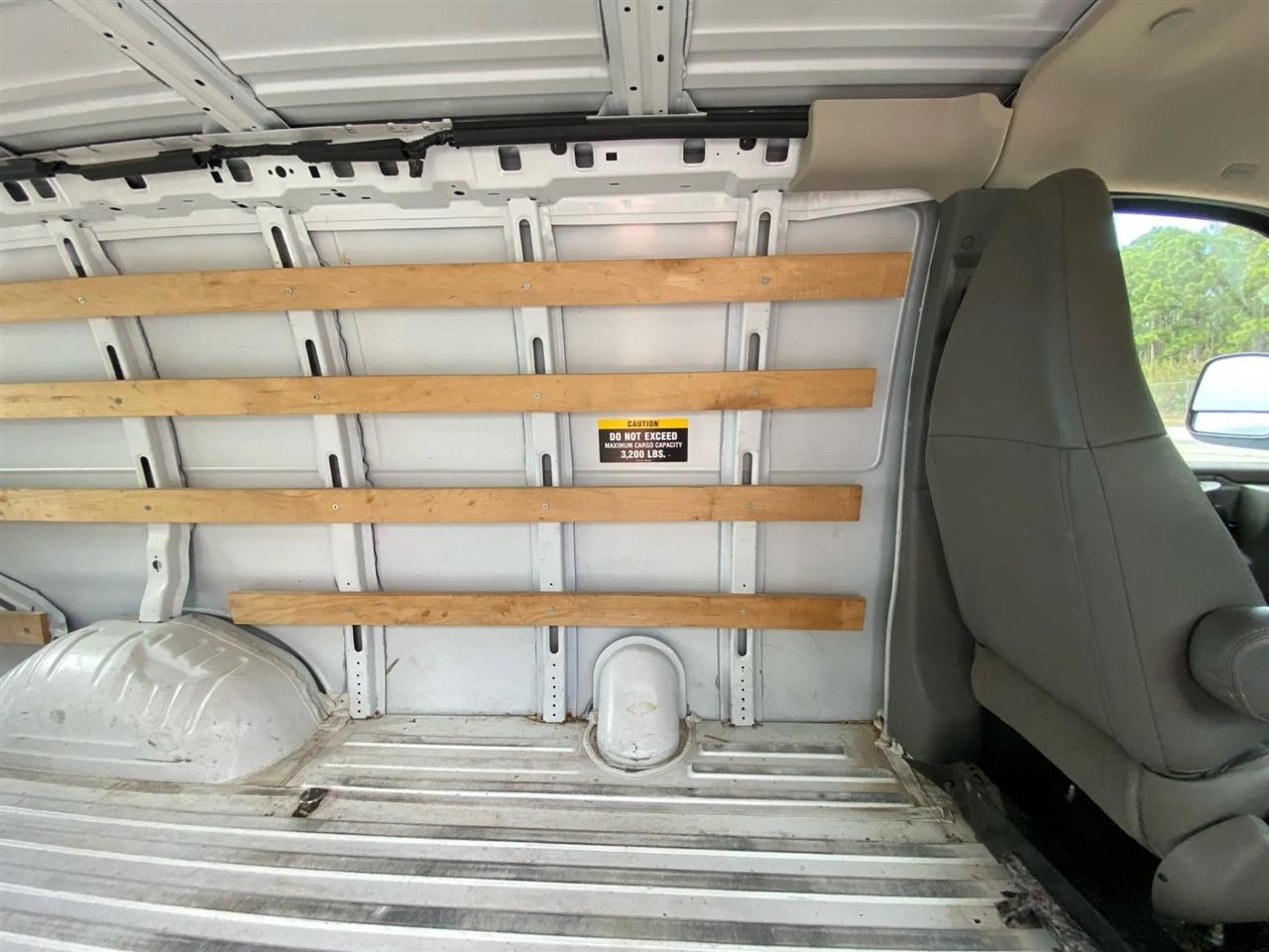 GMC Savana G2500 Cargo 2021