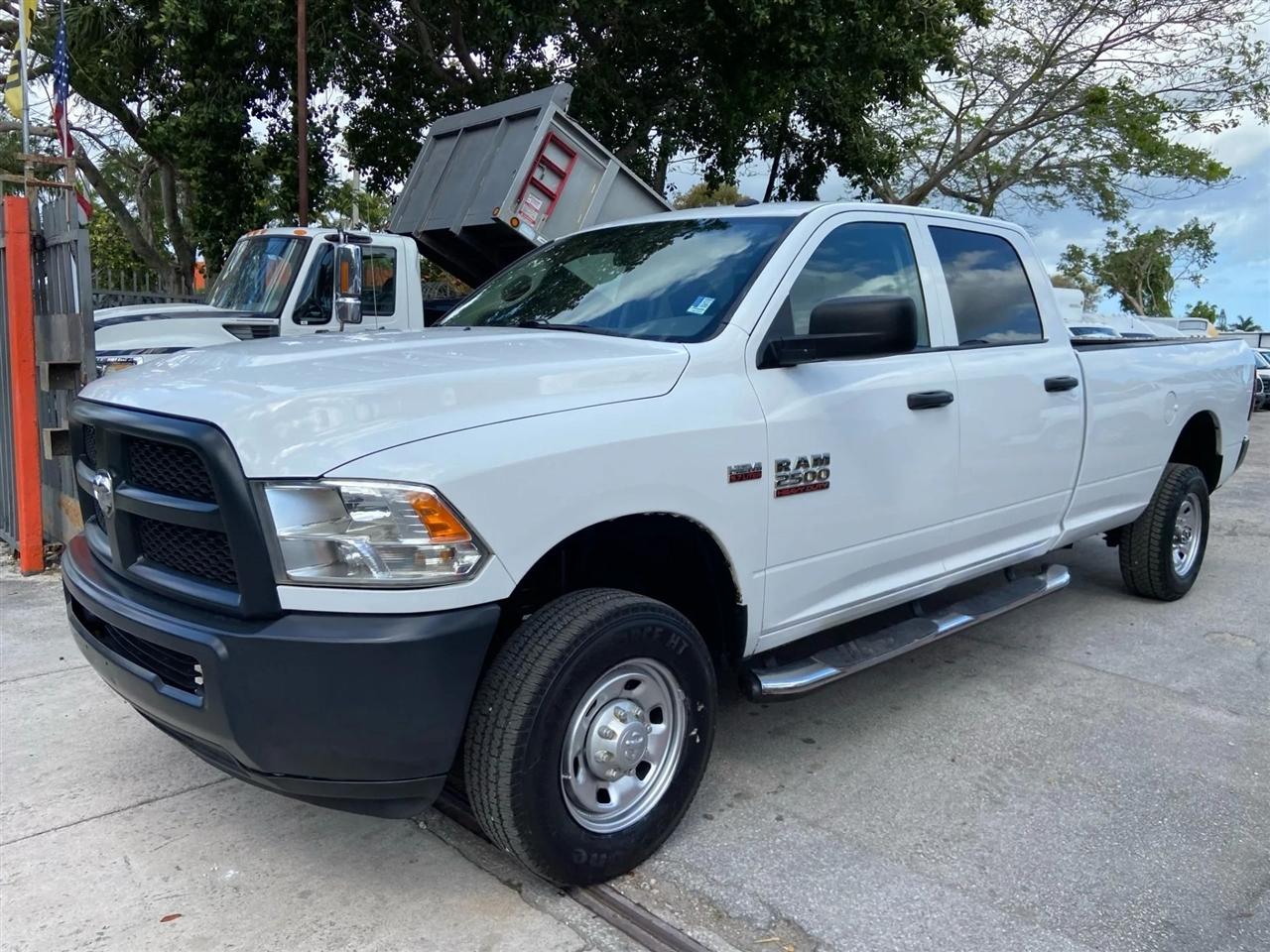 RAM 2500 Tradesman Crew Cab LWB 4WD 2017